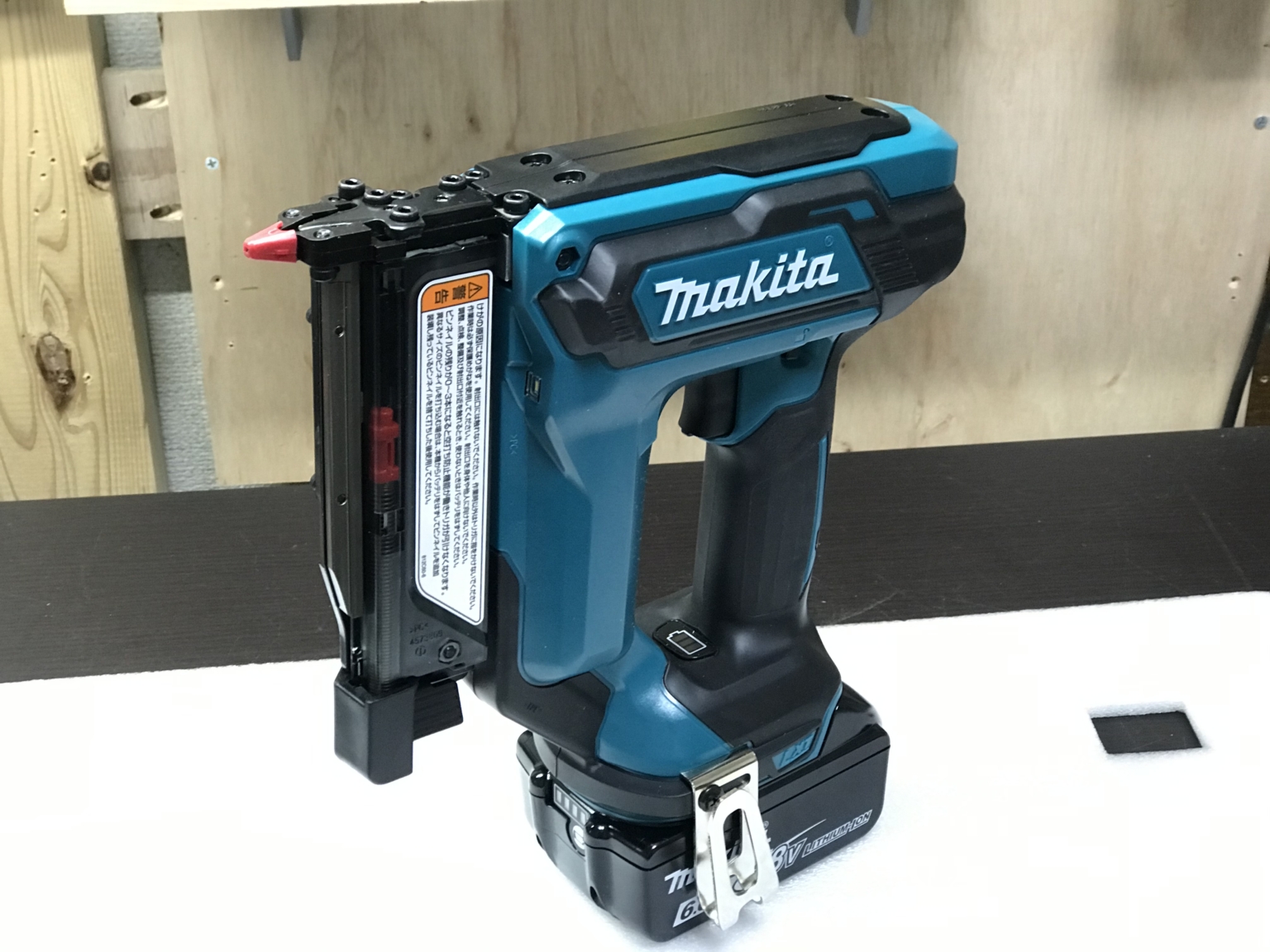 マキタ(Makita) PT353DRG 充電式ピンタッカ 18V 6.0Ah :20230927094720